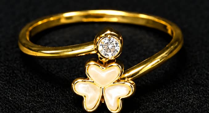Pearl Butterfly Sparkle Ring